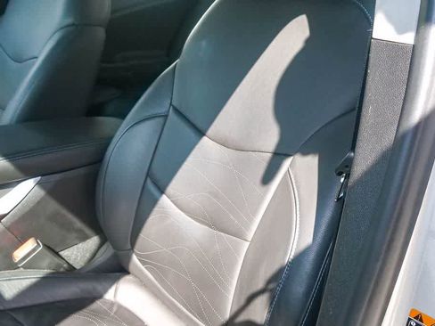 Used 2019 Chevrolet Volt LT w/ Power Convenience Package image 12