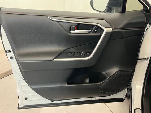 Used 2025 Toyota RAV4 XSE w/ Premium Package image 15