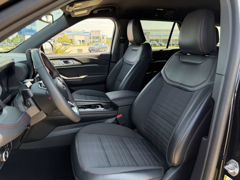 Used 2025 Ford Explorer ST-Line w/ Premium Package RWD image 25
