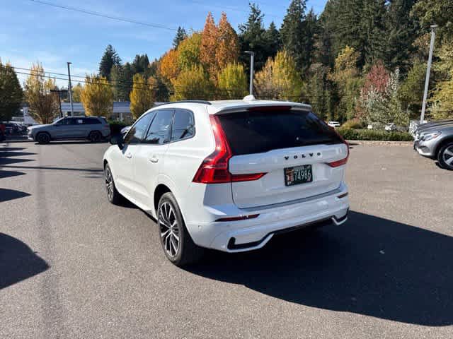 Used 2023 Volvo XC60 T8 Plus w/ Climate Package AWD/4WD image 7