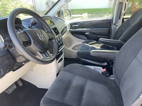 Used 2015 Dodge Grand Caravan SE w/ Quick Order Package 29E SE FWD image 15
