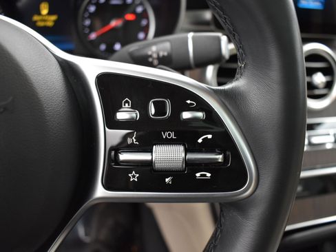 Used 2022 Mercedes-Benz GLC 300 4MATIC image 11