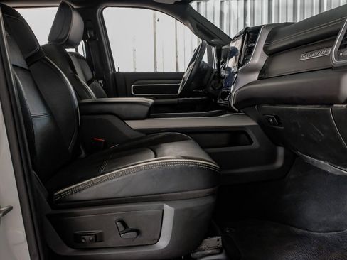 Used 2024 RAM 2500 Laramie w/ Sport Appearance Package AWD/4WD image 33