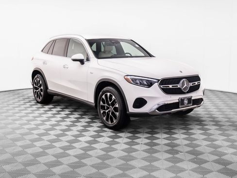 New 2025 Mercedes-Benz GLC 350e 4MATIC image 7