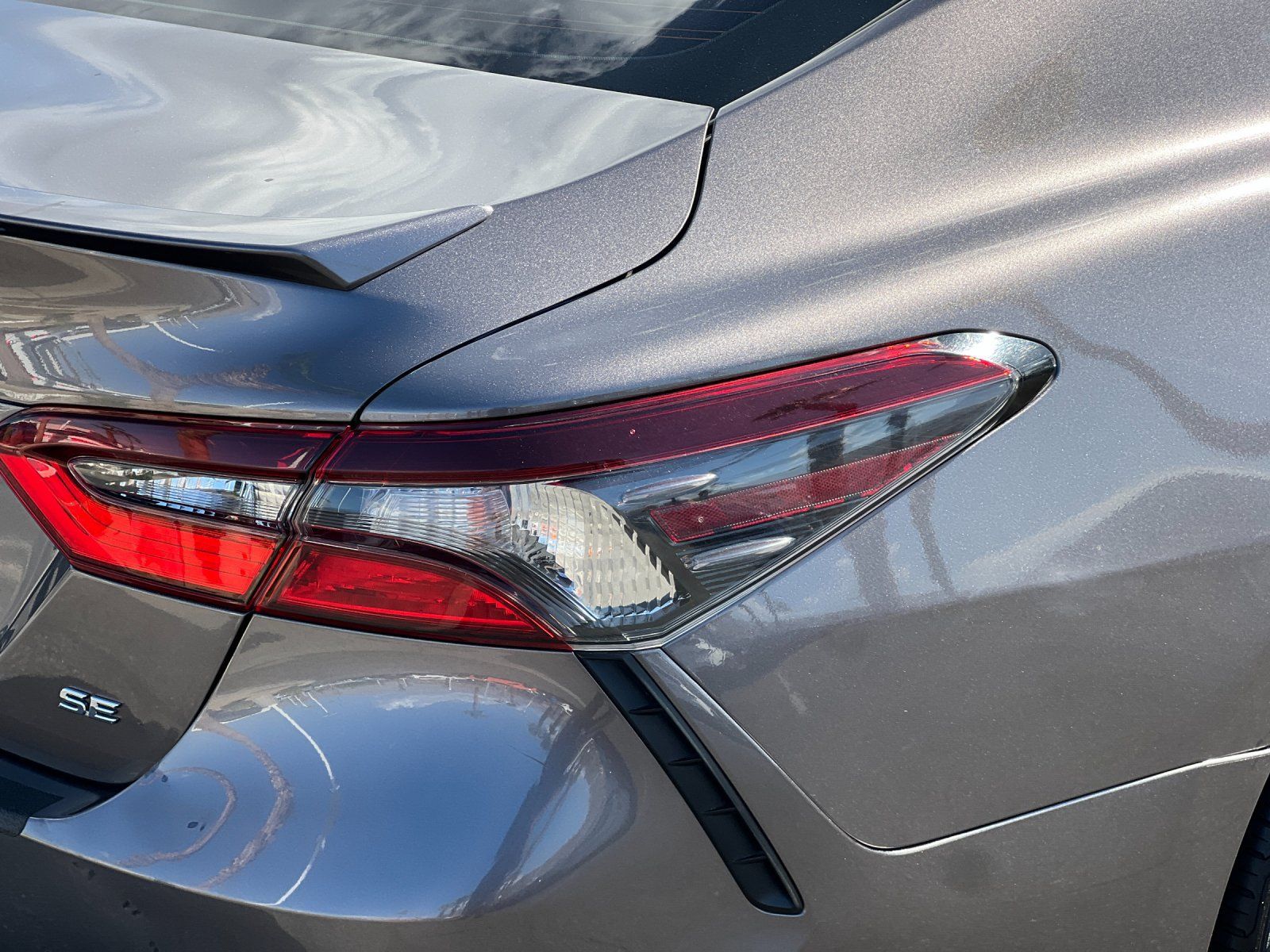 Used 2022 Toyota Camry SE FWD image 23