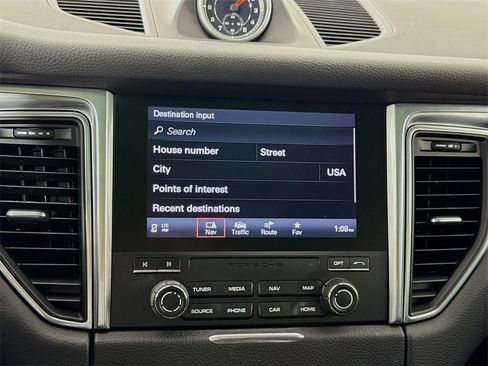 Used 2017 Porsche Macan image 19