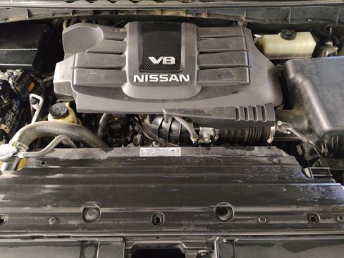 Used 2019 Nissan Titan PRO-4X w/ Pro-4x Convenience Package image 30