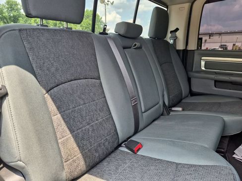 Used 2018 RAM 1500 Big Horn RWD image 31