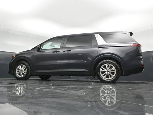 Used 2023 Kia Carnival LX FWD image 33
