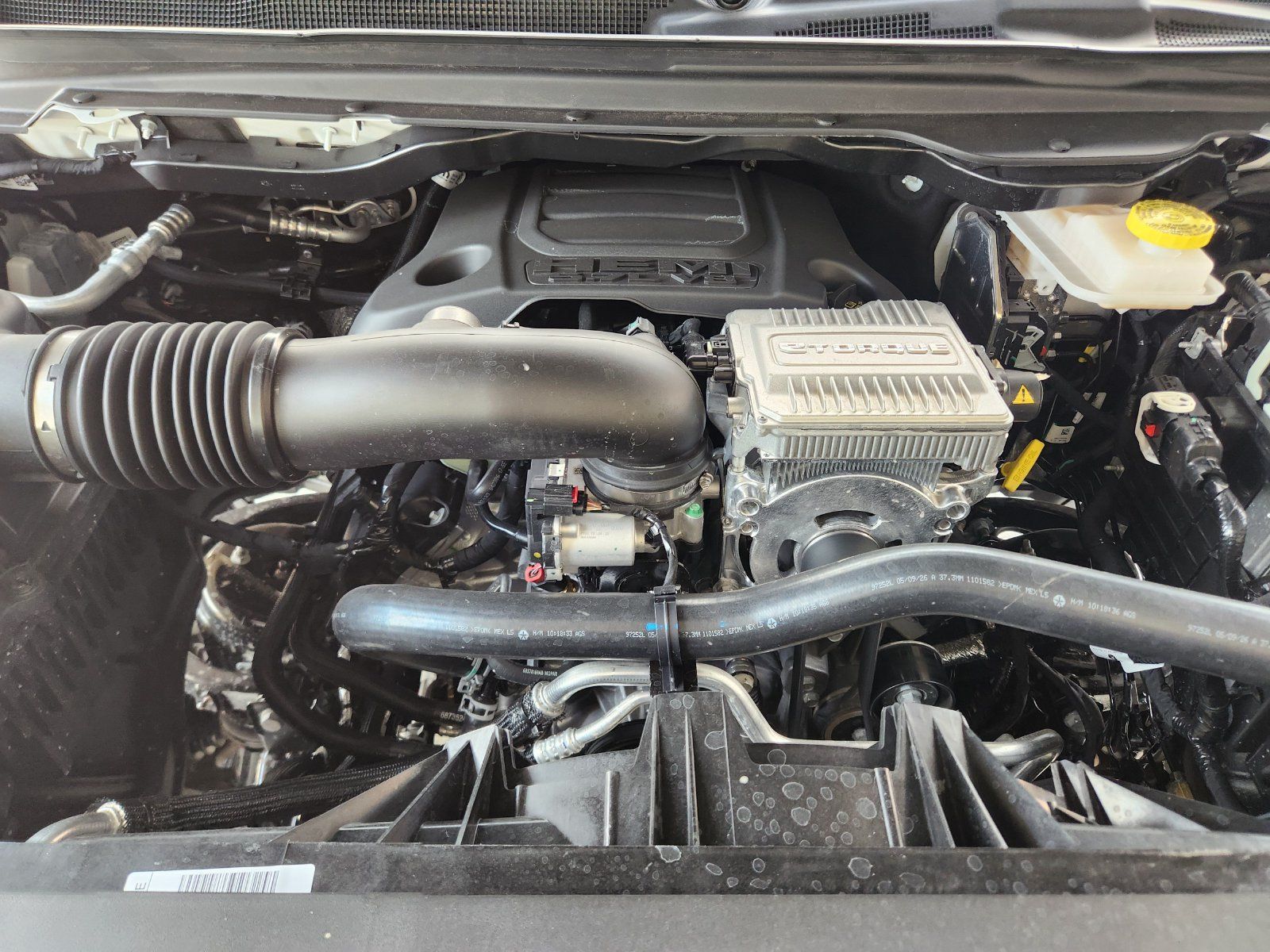 New 2026 RAM 1500 Laramie AWD/4WD image 26