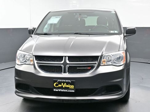 Used 2017 Dodge Grand Caravan SE image 5