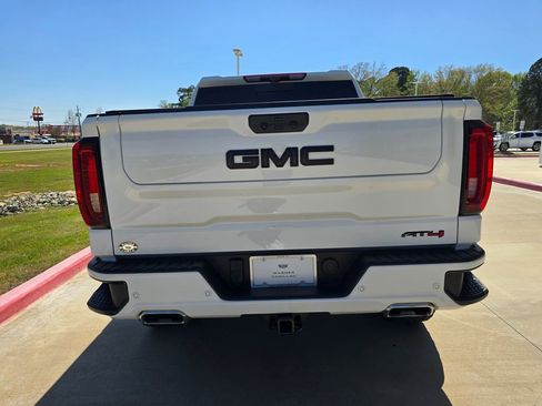 Used 2024 GMC Sierra 1500 AT4 w/ Technology Package image 4