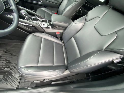 Used 2025 Kia Telluride S FWD image 23