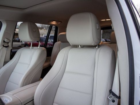 Used 2022 Mercedes-Benz GLS 450 4MATIC image 12