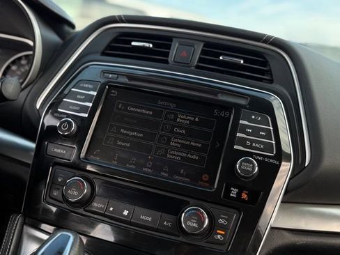 Used 2019 Nissan Maxima 3.5 SL FWD image 22