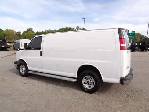 Used 2020 GMC Savana 2500 w/ Driver Convenience Package image 4