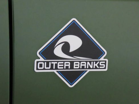 Used 2025 Ford Bronco Outer Banks AWD/4WD image 6