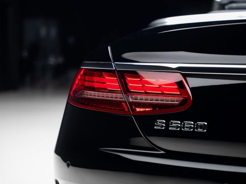 Used 2018 Mercedes-Benz S 560 Cabriolet image 30