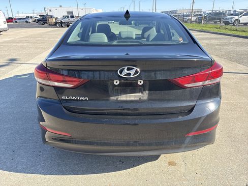Used 2018 Hyundai Elantra SEL image 4