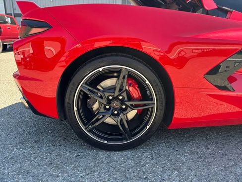 Used 2021 Chevrolet Corvette Stingray Preferred Cpe w/ Z51 Performance Package RWD image 28