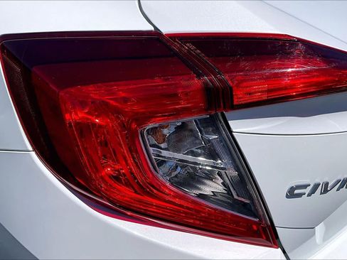 Used 2020 Honda Civic LX image 28