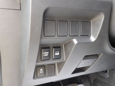 Used 2024 Nissan Frontier S AWD/4WD image 15