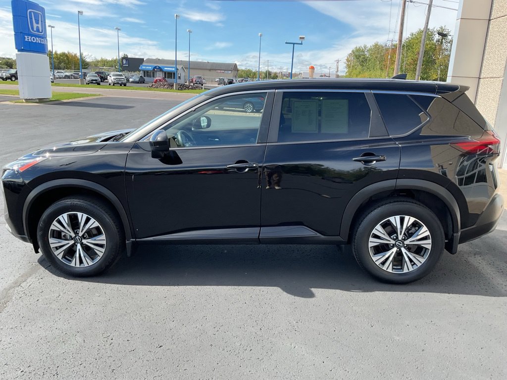 Used 2023 Nissan Rogue SV AWD/4WD image 8