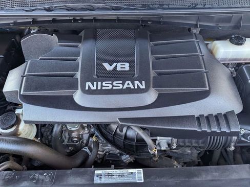 Used 2018 Nissan Titan Platinum Reserve image 37