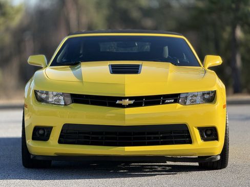 Used 2014 Chevrolet Camaro SS image 2