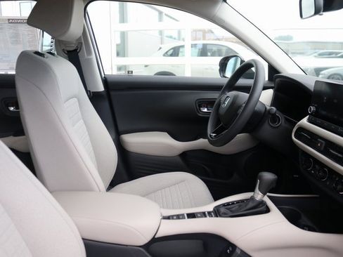 New 2025 Honda HR-V LX image 6