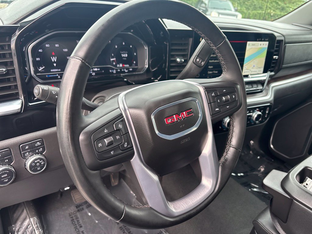 Used 2025 GMC Sierra 1500 SLT AWD/4WD image 13