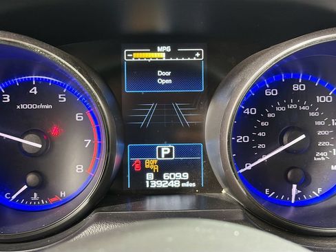 Used 2016 Subaru Outback 2.5i Limited AWD/4WD image 14