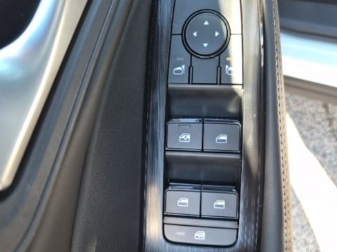 New 2026 Nissan Rogue SV image 18