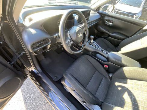 Used 2024 Honda HR-V LX image 9