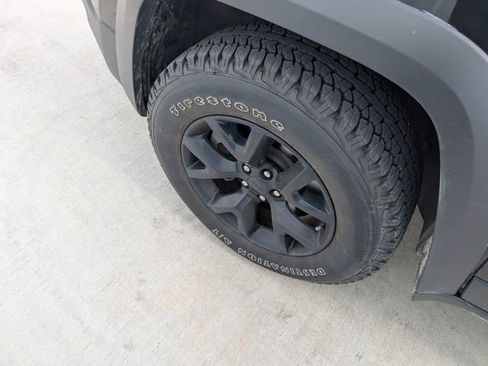 Used 2018 Jeep Cherokee Trailhawk w/ Quick Order Package 27L image 9