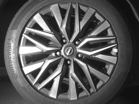 Used 2025 Nissan Altima 2.5 SV FWD image 15