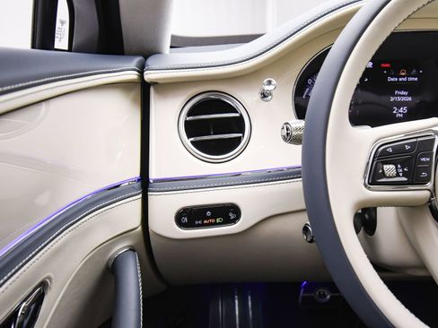 New 2026 Bentley Flying Spur Plug-In Hybrid AWD/4WD image 32