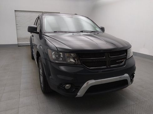 Used 2018 Dodge Journey Crossroad w/ Driver Convenience Group FWD image 14