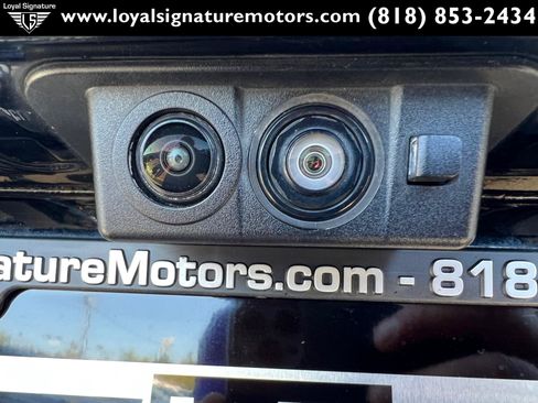 Used 2018 Cadillac Escalade ESV Luxury RWD image 13