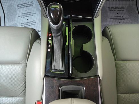 Used 2016 Cadillac XTS Luxury image 31