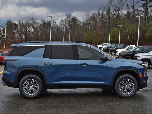 New 2026 Chevrolet Traverse LT w/ Driver Confidence Package image 6