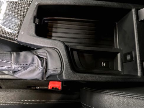 Used 2018 BMW M4 Coupe RWD image 33