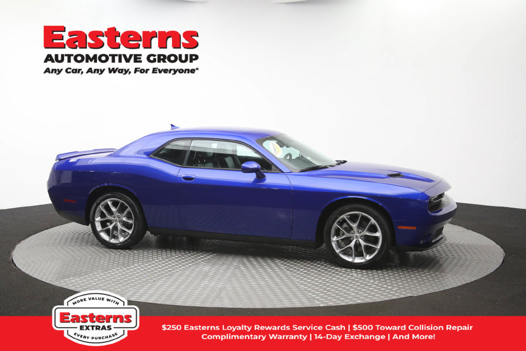 Used 2022 Dodge Challenger SXT w/ Plus Package RWD image 48