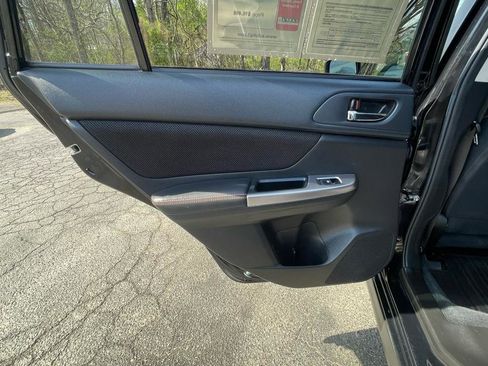 Used 2017 Subaru Crosstrek 2.0i Premium image 19