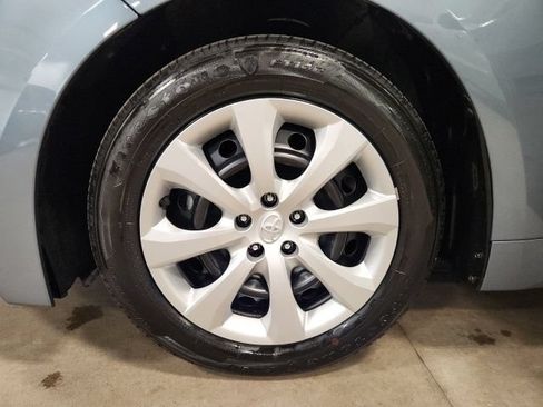 Used 2024 Toyota Corolla LE FWD image 11