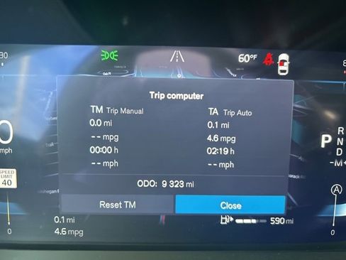 Certified 2025 Volvo XC60 B5 Plus w/ Climate Package image 21