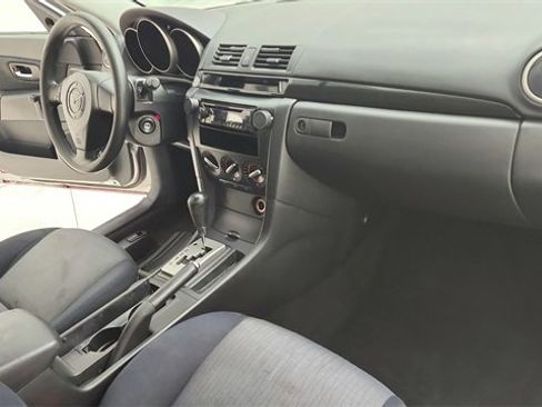 Used 2009 MAZDA MAZDA3 i Sport image 25