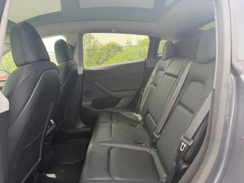 Used 2023 Tesla Model Y Performance AWD/4WD image 10