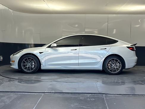 Used 2022 Tesla Model 3 Long Range AWD/4WD image 6