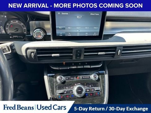 Used 2022 Lincoln Corsair AWD w/ Premium Package image 12